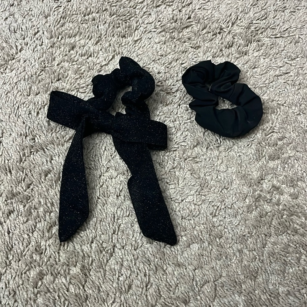 Black scrunchies